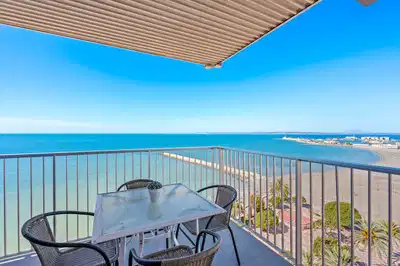 Apartment in Santa Pola · 3 bedrooms · Image 1